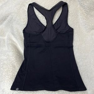 Lululemon size 6 Workout top